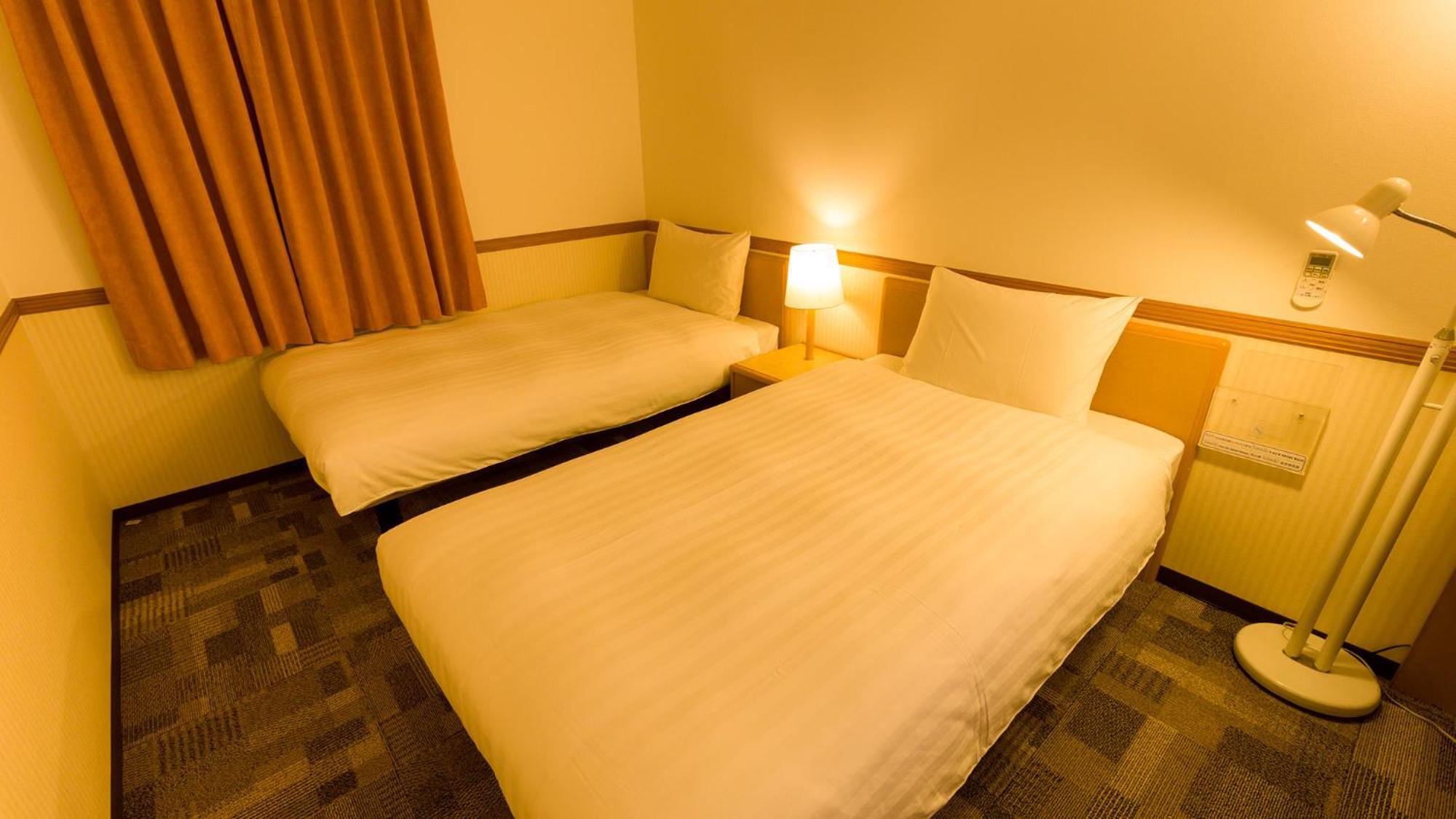Toyoko Inn Kokura-Eki Minami-Guchi Китакюсю Номер фото