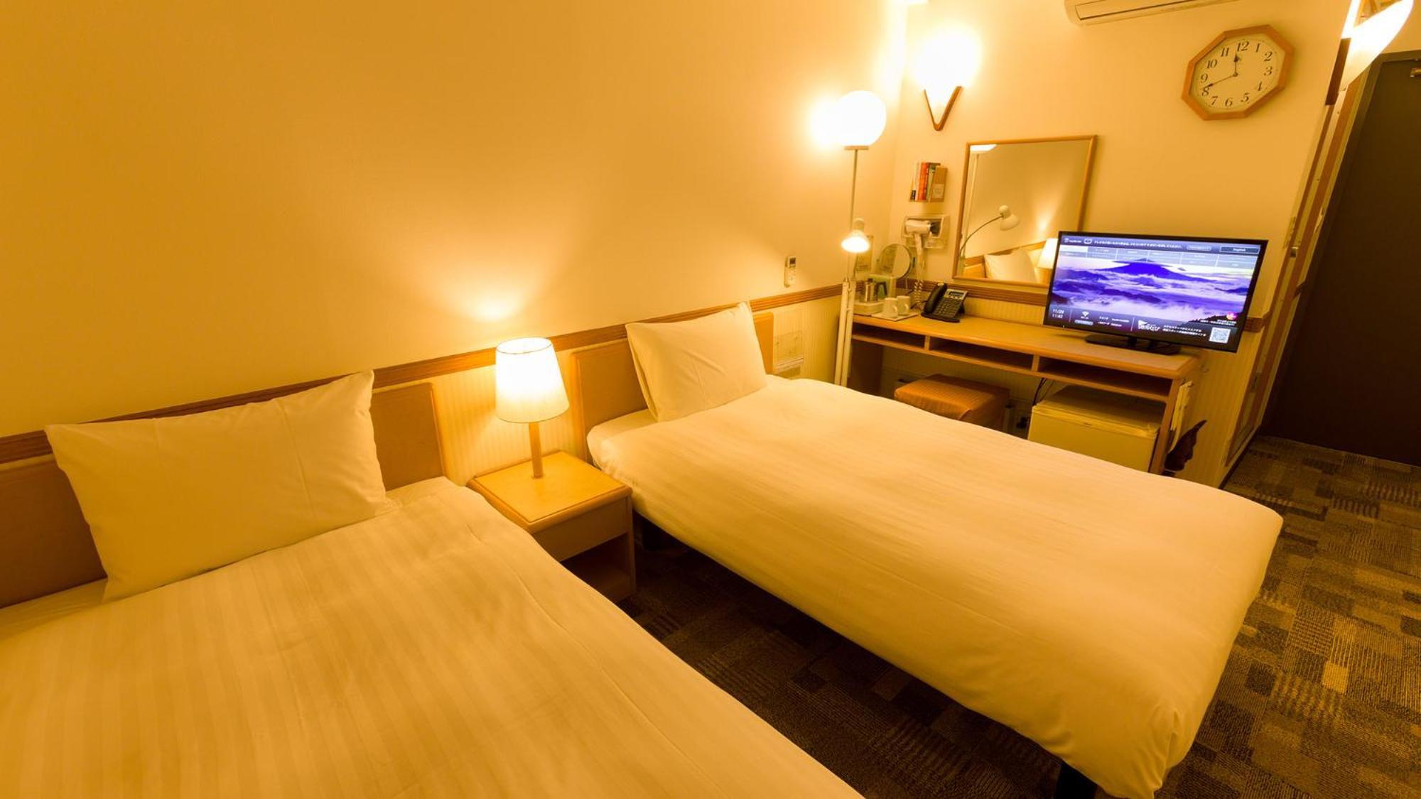 Toyoko Inn Kokura-Eki Minami-Guchi Китакюсю Номер фото