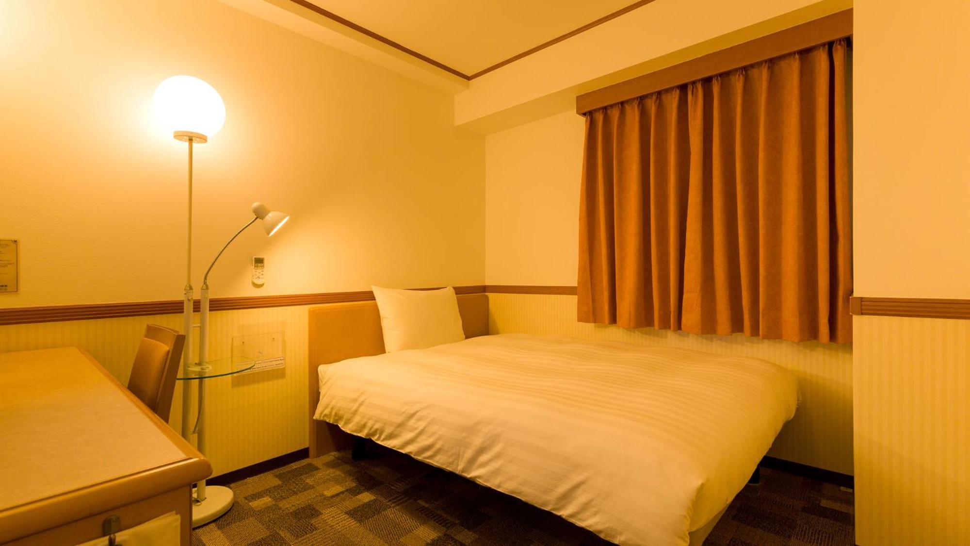 Toyoko Inn Kokura-Eki Minami-Guchi Китакюсю Номер фото