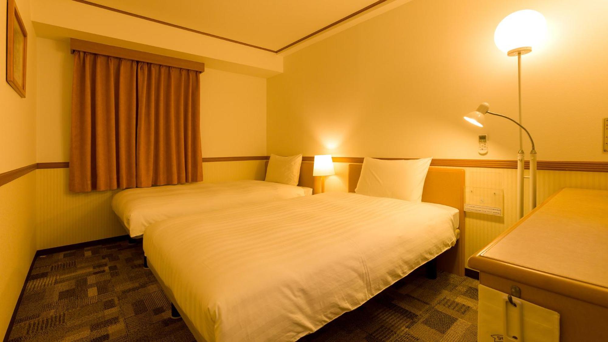 Toyoko Inn Kokura-Eki Minami-Guchi Китакюсю Номер фото