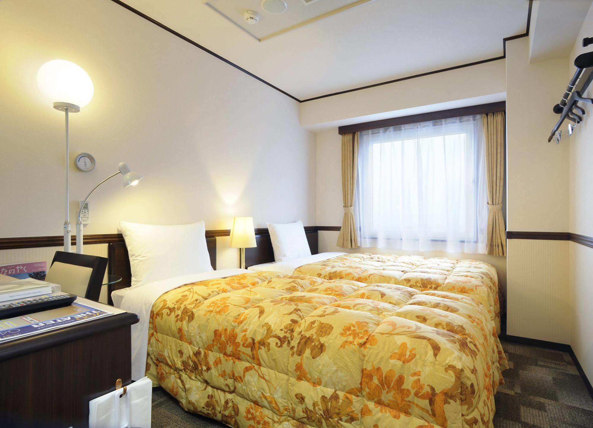 Toyoko Inn Kokura-Eki Minami-Guchi Китакюсю Экстерьер фото