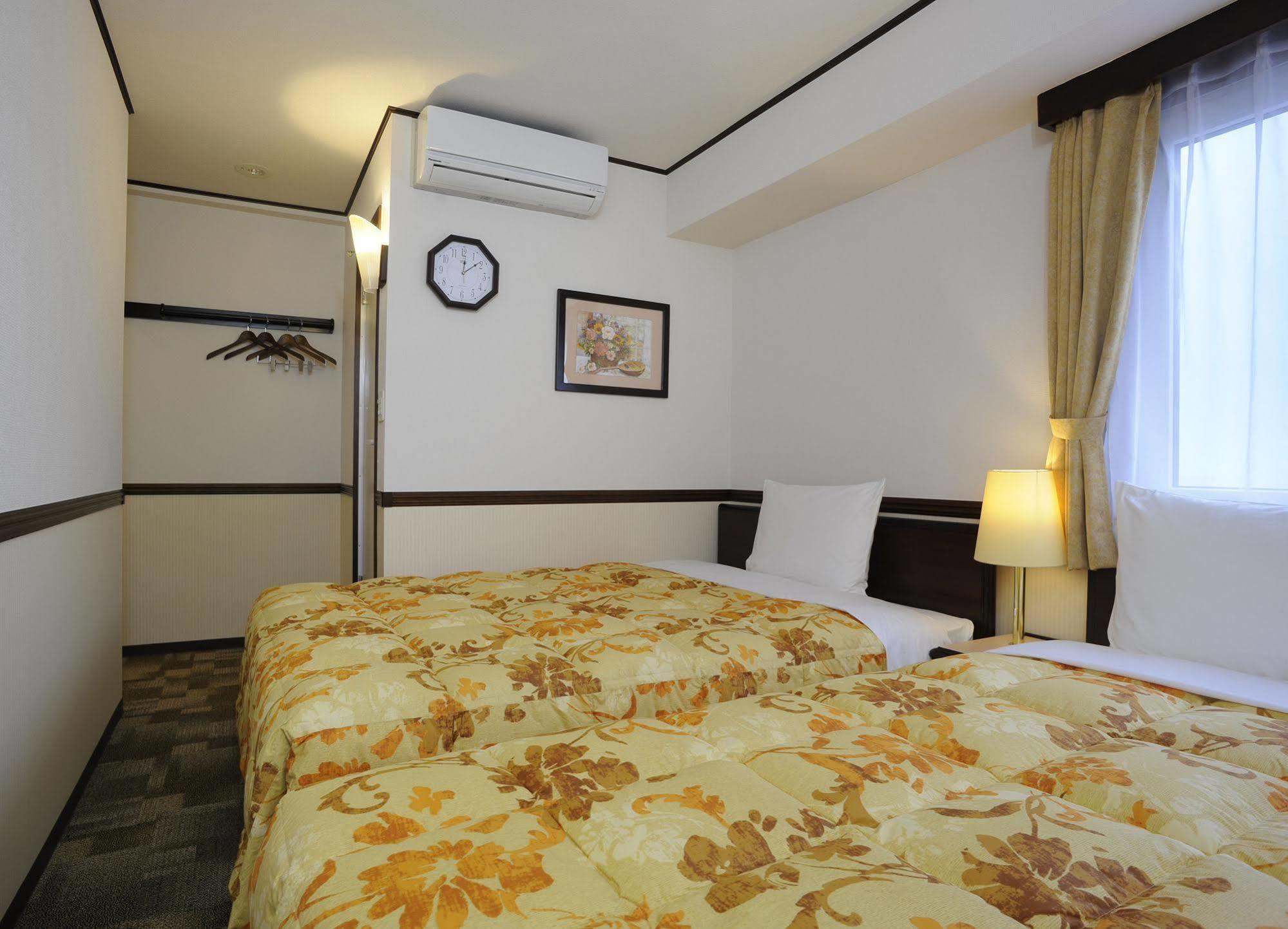 Toyoko Inn Kokura-Eki Minami-Guchi Китакюсю Экстерьер фото