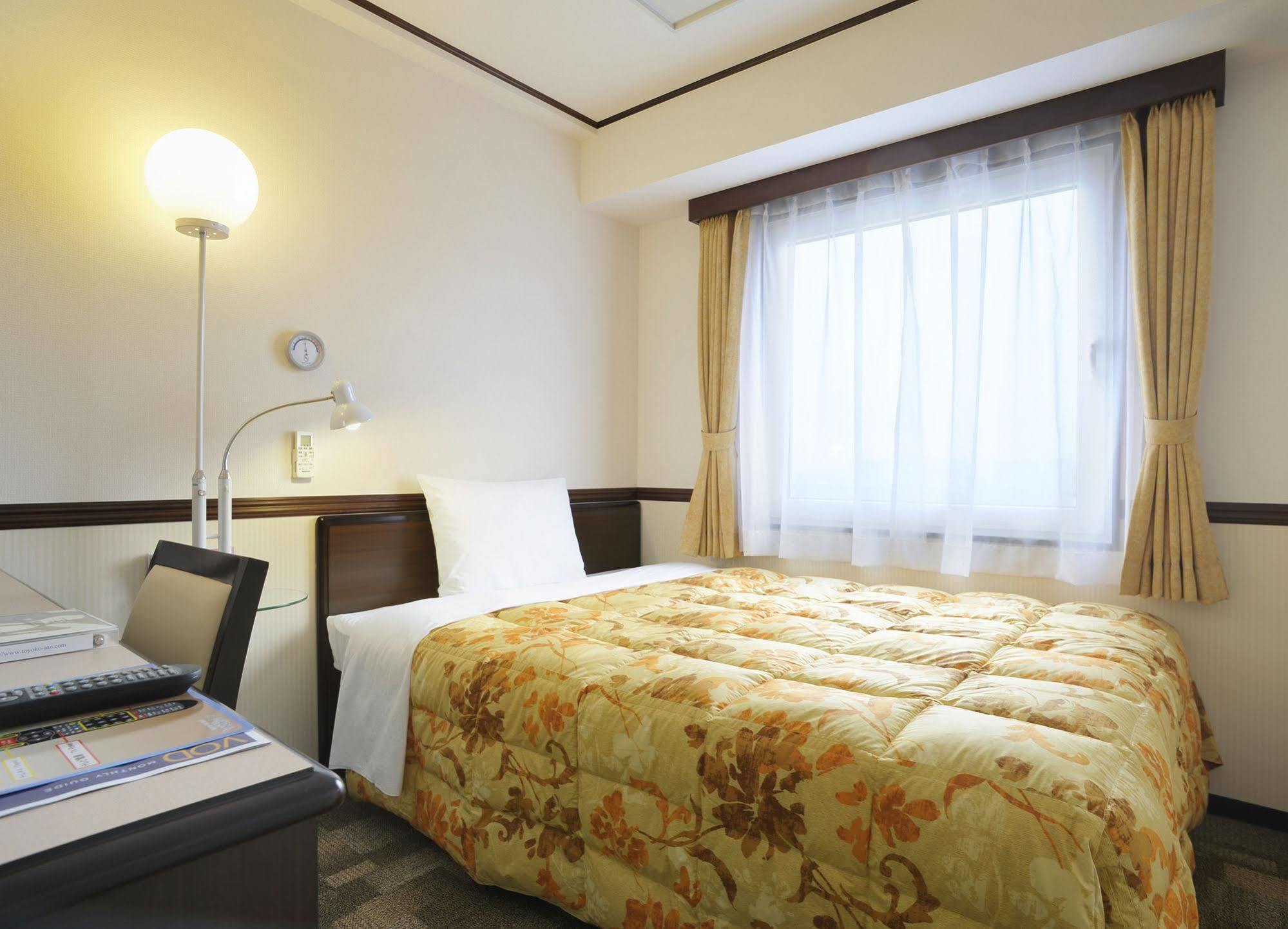Toyoko Inn Kokura-Eki Minami-Guchi Китакюсю Экстерьер фото