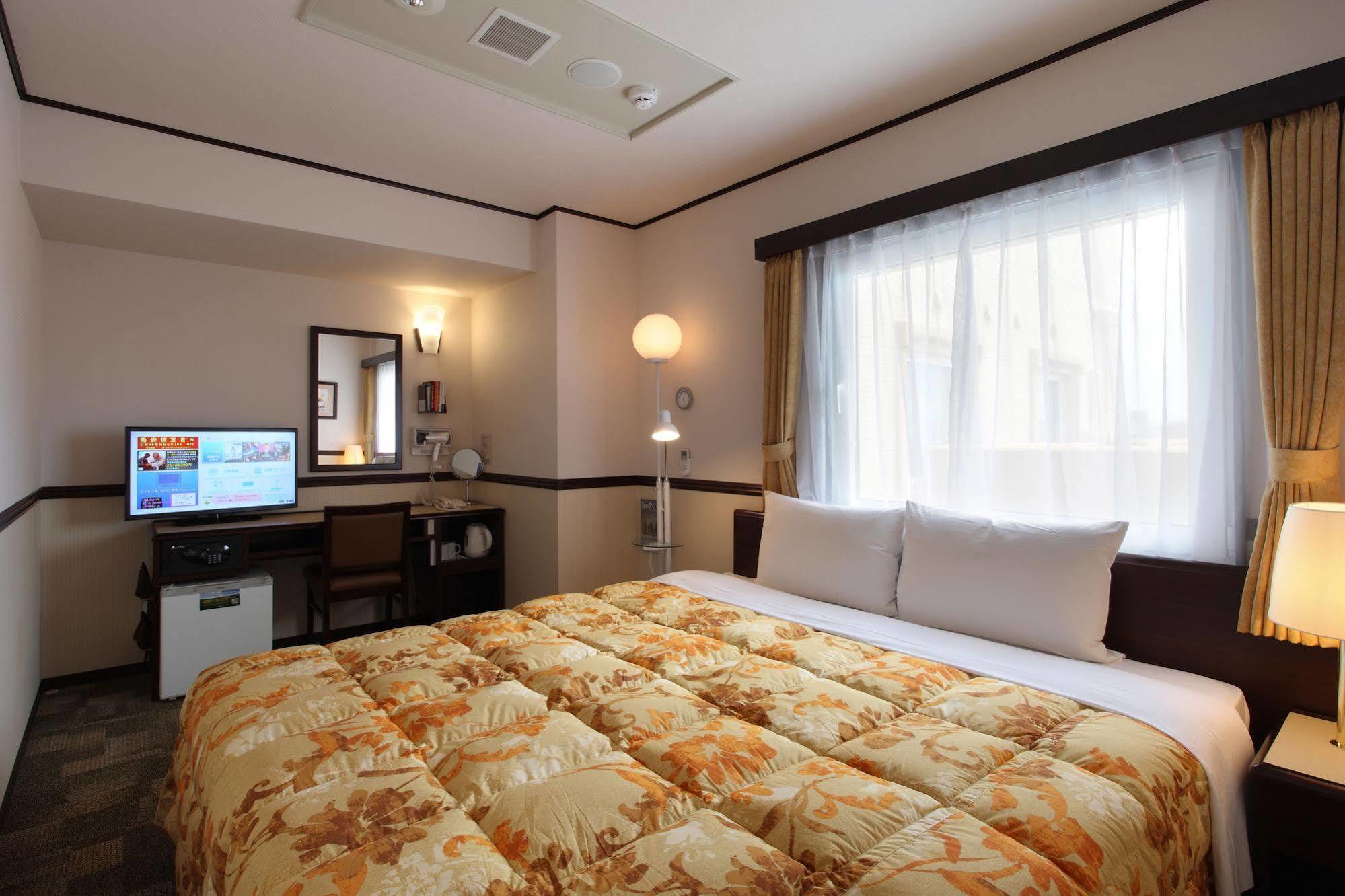 Toyoko Inn Kokura-Eki Minami-Guchi Китакюсю Экстерьер фото